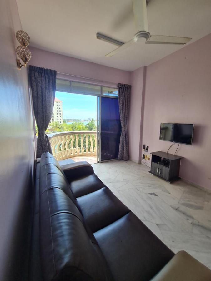 Glory Beach Resort Seaview Private 2Br Port Dickson Bagian luar foto
