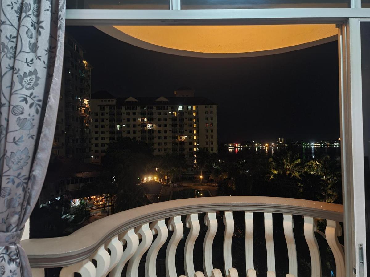 Glory Beach Resort Seaview Private 2Br Port Dickson Bagian luar foto