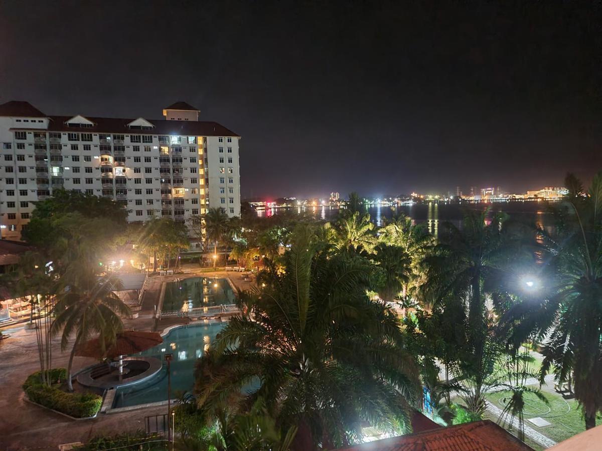 Glory Beach Resort Seaview Private 2Br Port Dickson Bagian luar foto