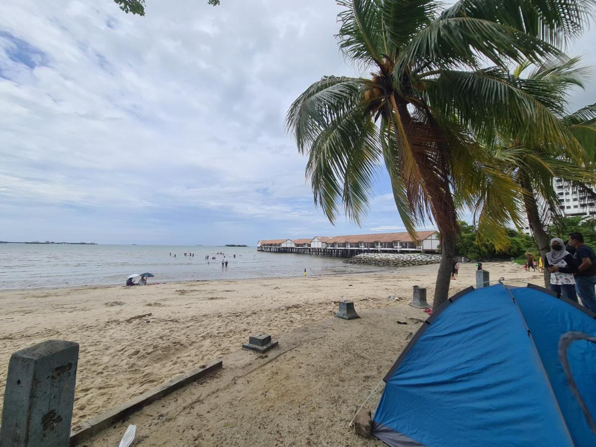 Glory Beach Resort Seaview Private 2Br Port Dickson Bagian luar foto