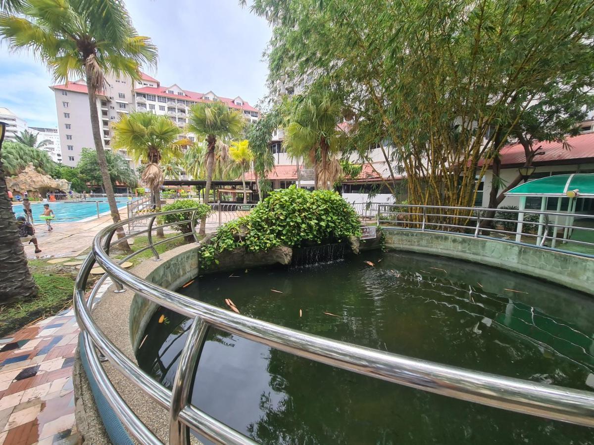 Glory Beach Resort Seaview Private 2Br Port Dickson Bagian luar foto