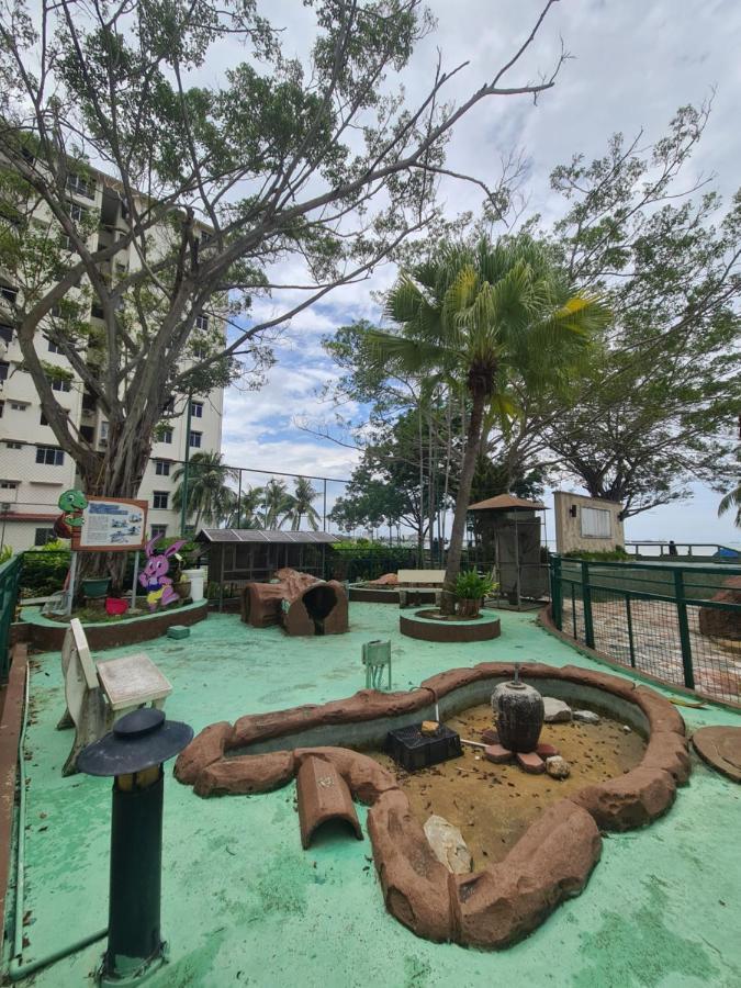 Glory Beach Resort Seaview Private 2Br Port Dickson Bagian luar foto